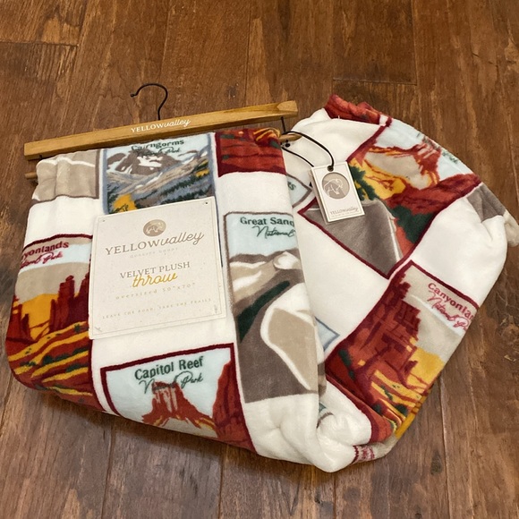 National Parks Plush Throw Blanket NEW - Picture 6 of 6